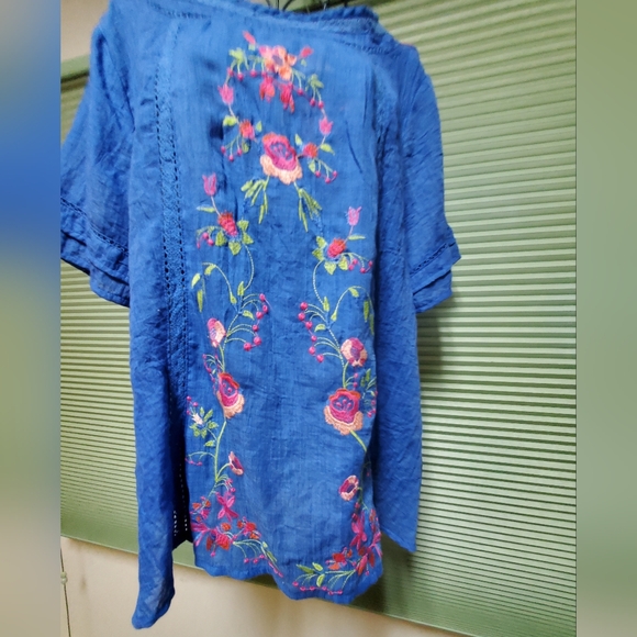 Women's summer top, size Large, bright blue with embroidery and lace inserts. - Picture 2 of 4